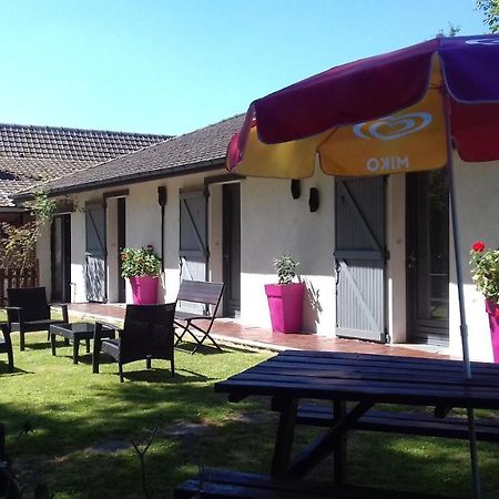 Bed and Breakfast Les Garennes Favières Exterior foto