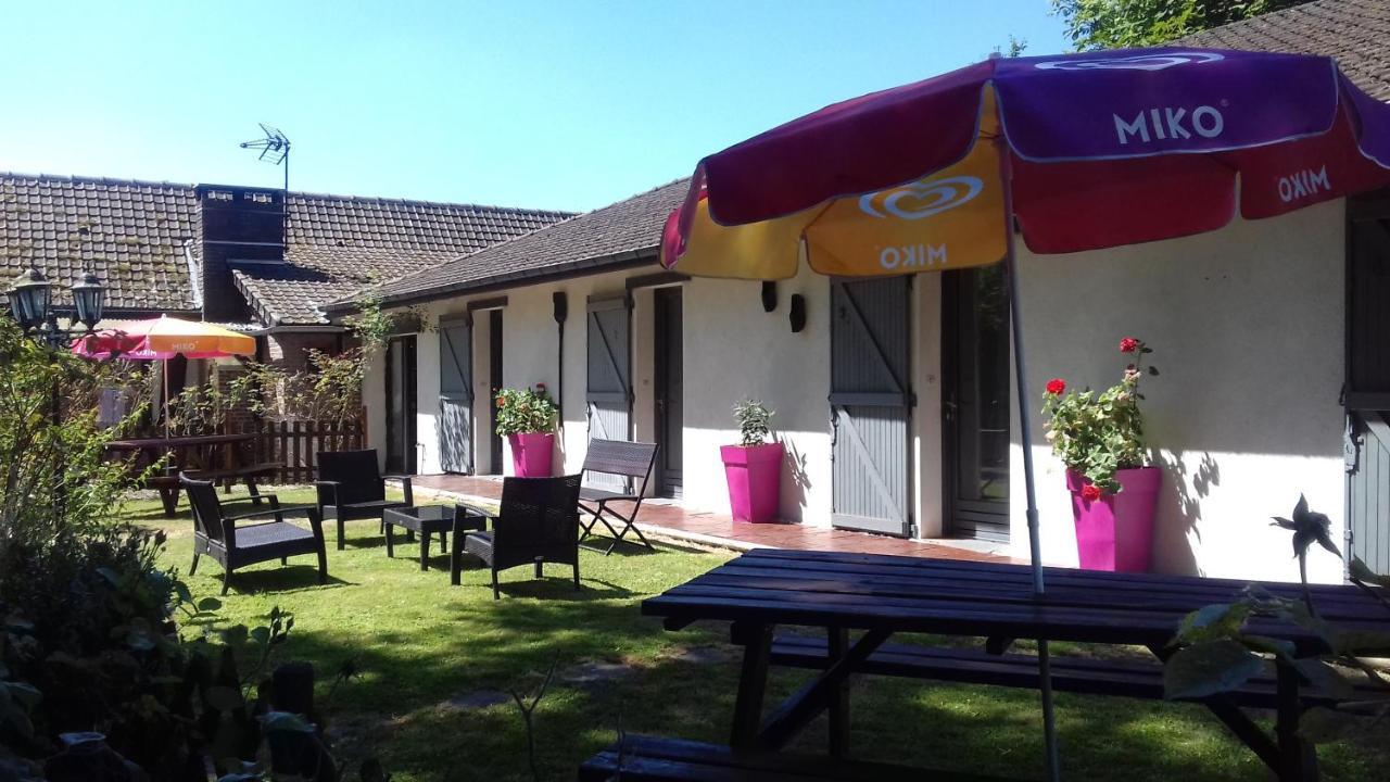 Bed and Breakfast Les Garennes Favières Exterior foto